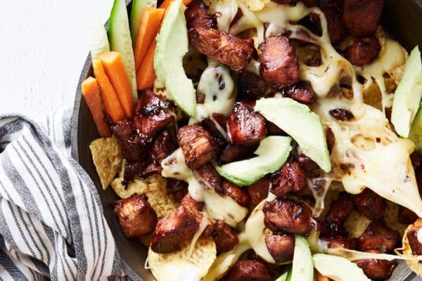 korean chilli chicken nachos